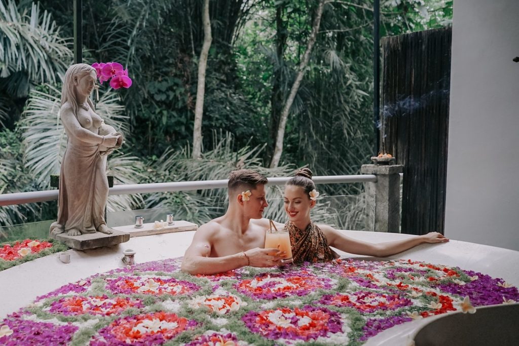 Radhaspa Sankara Suites - Coconut Secreet Beauty